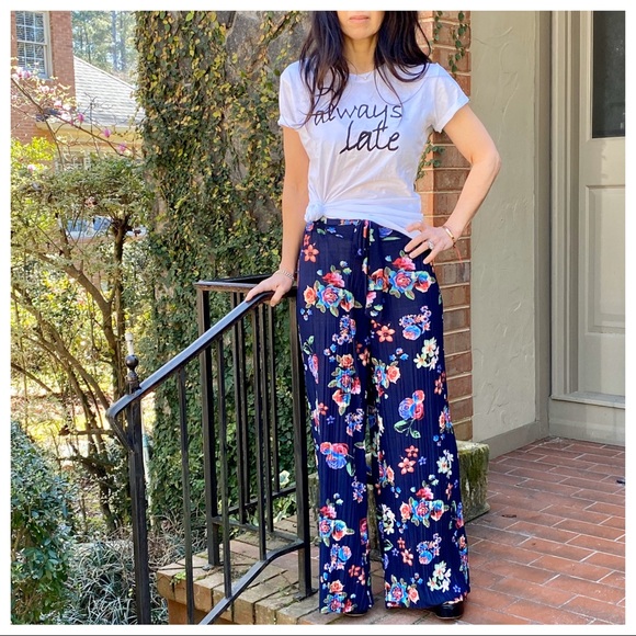 ✨LAST ONE ✨PARIS✨Floral pleated wide leg pants - Picture 5 of 7